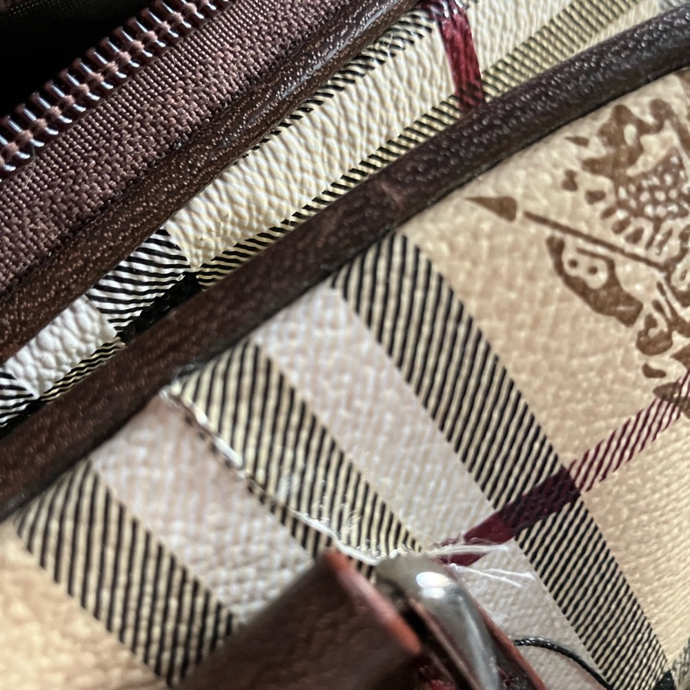 RARE Burberry Haymarket Rolling Luggage Travel Bag Weekender - Picture 8 of 15